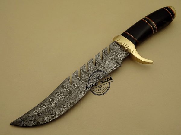 Masterfully Crafted Damascus Bowie Knife – Buffalo Horn Handle with Leather Sheath for Ultimate Performance