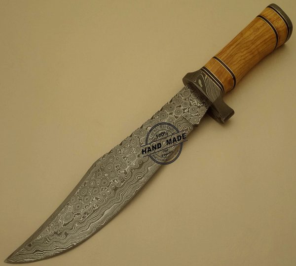 Durable Damascus Hunting Knife