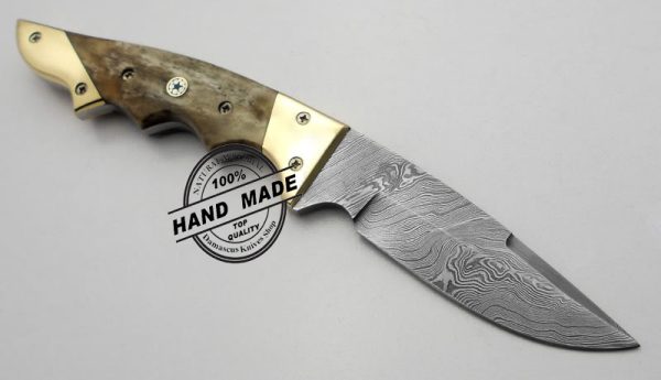 Vibrant Damascus Skinner Knife